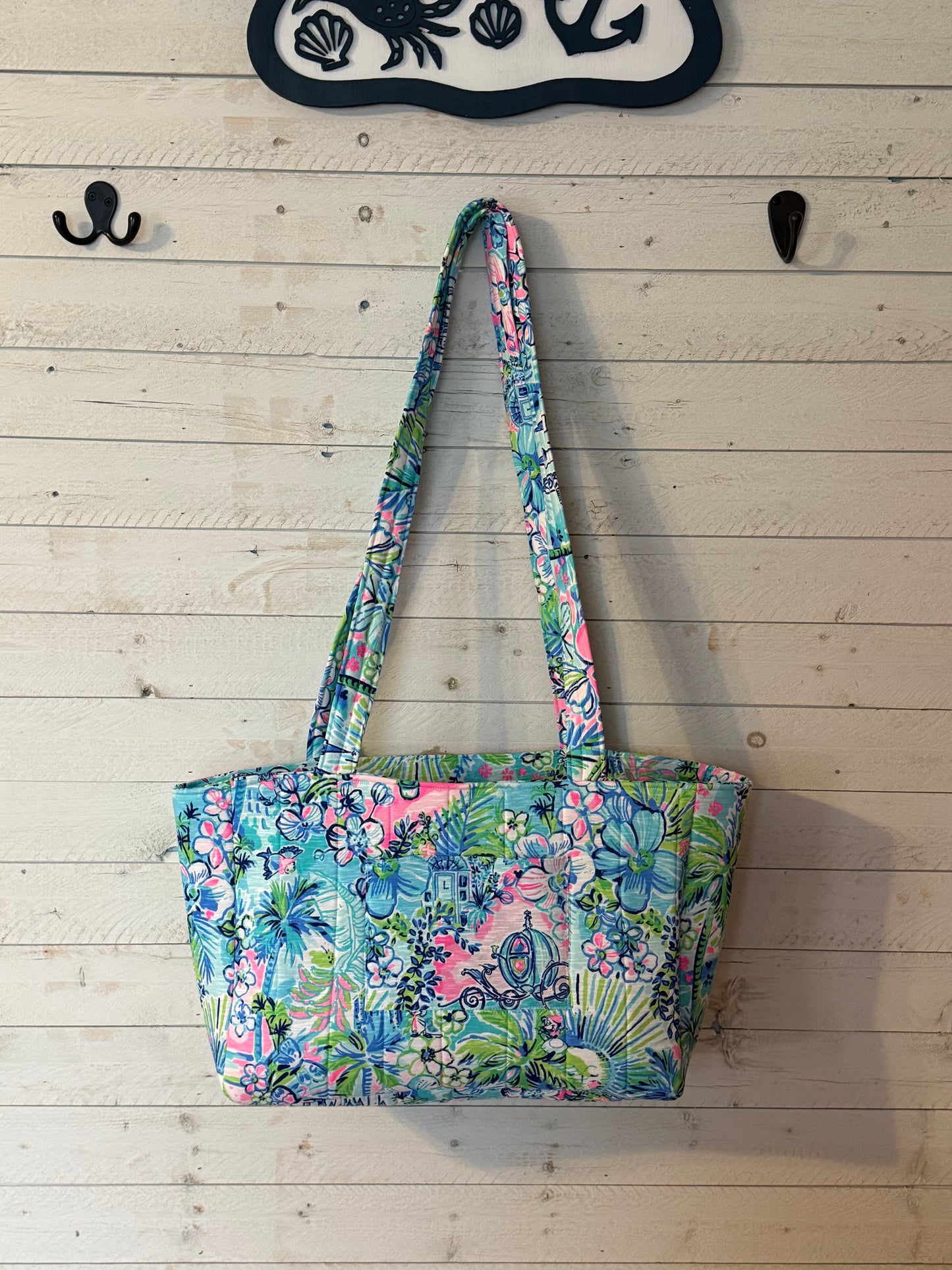 Large zipped Tote