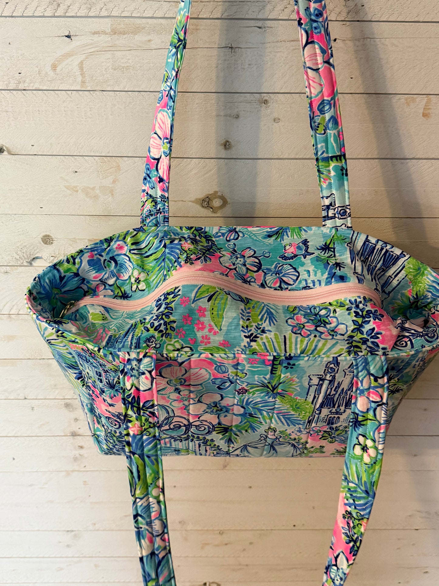 Large zipped Tote